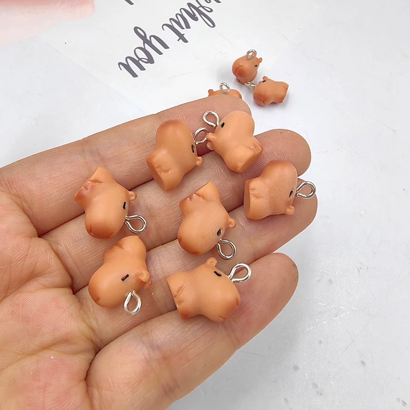 Resin Art Box - 10 Breloques Mignonnes de Petits Capybaras